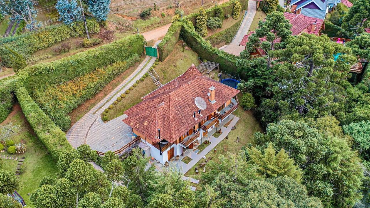 Chale Belga Em Condominio - 1,2 Km Do Centro Turistico Capivari Кампус-ду-Жордан Екстер'єр фото